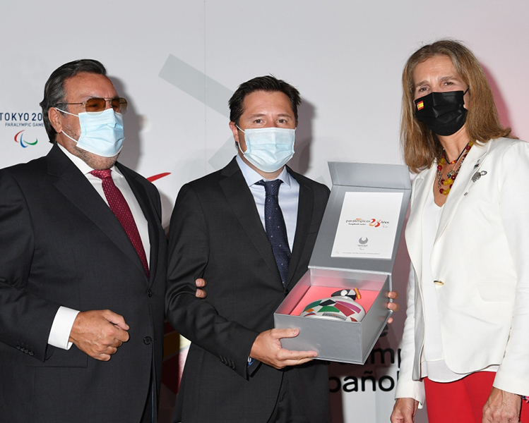 Detalle del CPE a Podoactiva con la infanta Elena