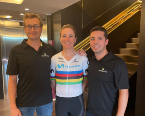 Podoactiva es proveedor oficial de los equipos masculino y femenino de Movistar Team.